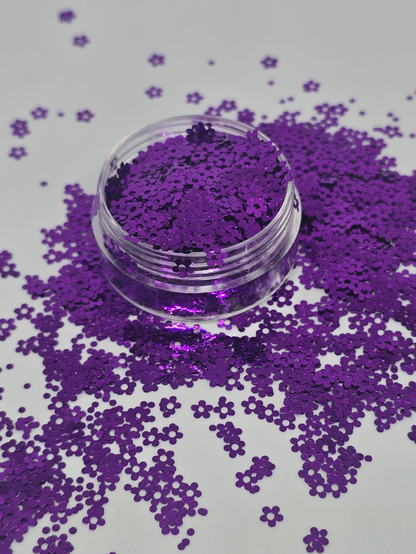 Daisies glitter